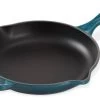 Le Creuset Skillet Hoge Koekenpan ø 26 Cm Gietijzer Deep Teal -Winkel voor professionele keukenbenodigdheden gietijzeren ronde hoge skillet in deep teal 26cm 1 1550242377 1000x1000