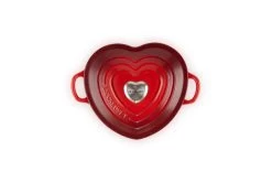 Le Creuset Braadpan Hartvormig Met Rvs Knop 2 Liter Gietijzer Kersrood